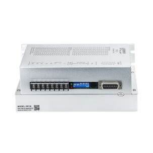 Drive para motor de passo R130 2 fases bipolar com corrente 7,0A, tensão 110-230VAC, modo PUL e DIR, proteção IP54 e dimensões 203x147x78mm para automação industrial e sistemas CNC