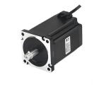 Motor de passo NEMA34 86AM100 com torque 10Nm, corrente de fase 6,0A, ângulo de passo 1,8°, flange 86mm, eixo 14mm, comprimento 128mm, peso 4,1kg, resistência 0,75Ω, indutância 5,3mH e proteção IP40