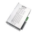 Drive para motor de passo R110PLUS 2 fases com corrente máxima 7,2A, tensão 100-230VAC, protocolo TTL, porta USB, 3 entradas e 1 saída digital, proteção IP54 e dimensões 178x109x68mm