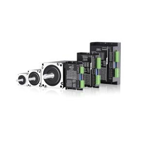 Kit drive R60S com motor de passo NEMA23 57AM13-6.35 2 fases, torque 1,3Nm, corrente 5,6A, tensão 18-50VDC, ângulo de passo 1,8°, flange 57mm, eixo 8mm e proteção IP54 no driver