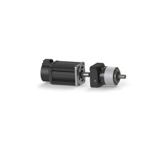 Redutor planetário carcaça 70mm com razão de redução 1:5, torque nominal 45Nm, velocidade 3000RPM, eixo entrada 14mm, eixo saída 17mm, eficiência 97%, força radial 480N e axial 600N