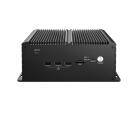 Box PC Industrial Fanless Portwell WEBS-3200-10110U com Intel Core i3-10110U, 8GB DDR4, SSD 240GB, 4 portas COM, Dual LAN, 6 USB, HDMI e alimentação 9–36V DC para automação industrial.